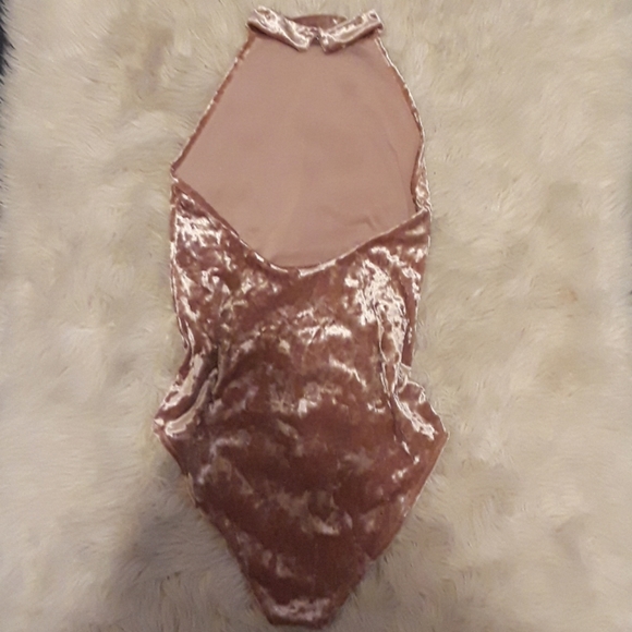 Velvet bodysuit - Picture 3 of 8
